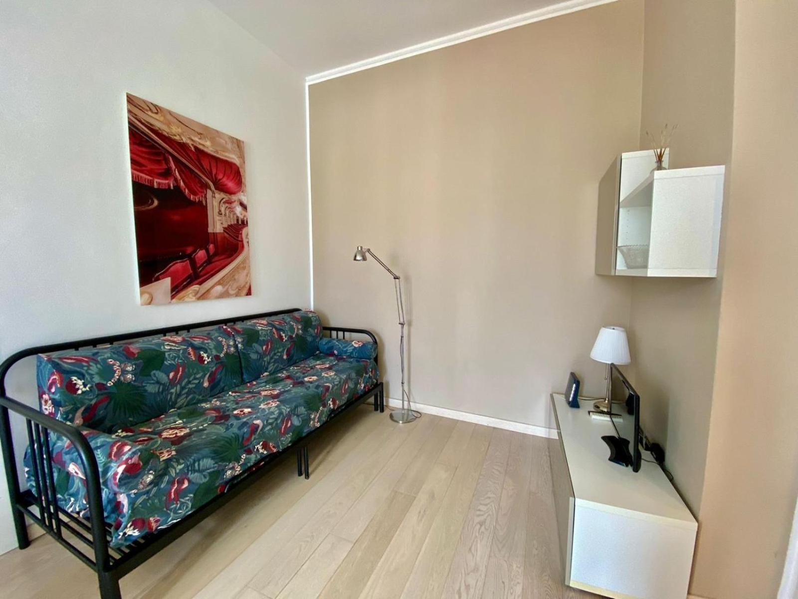 Piazzale Susa Bright Flat Con Veranda Милан Экстерьер фото